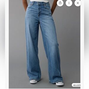 AE Dreamy Drape Stretch Super High-Waisted Baggy Wide-Leg Jean